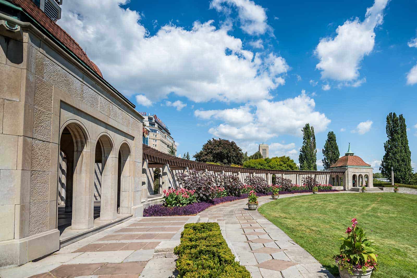 Oakes Garden Theatre at Niagara Parks