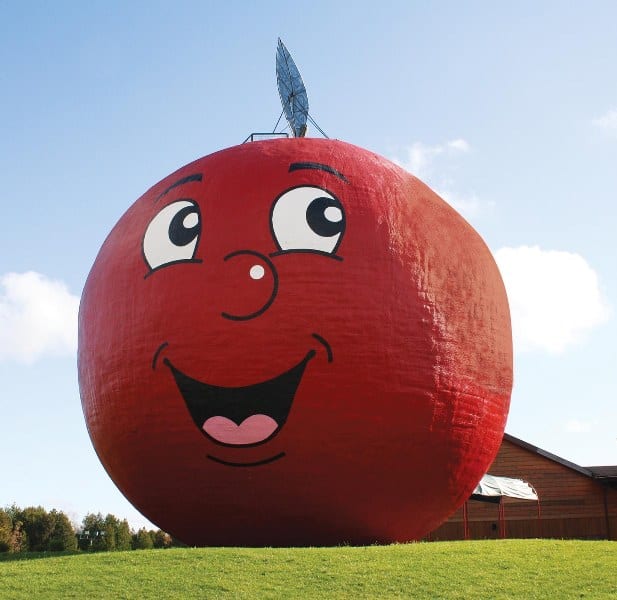 The Big Apple the world’s biggest apple and bakery